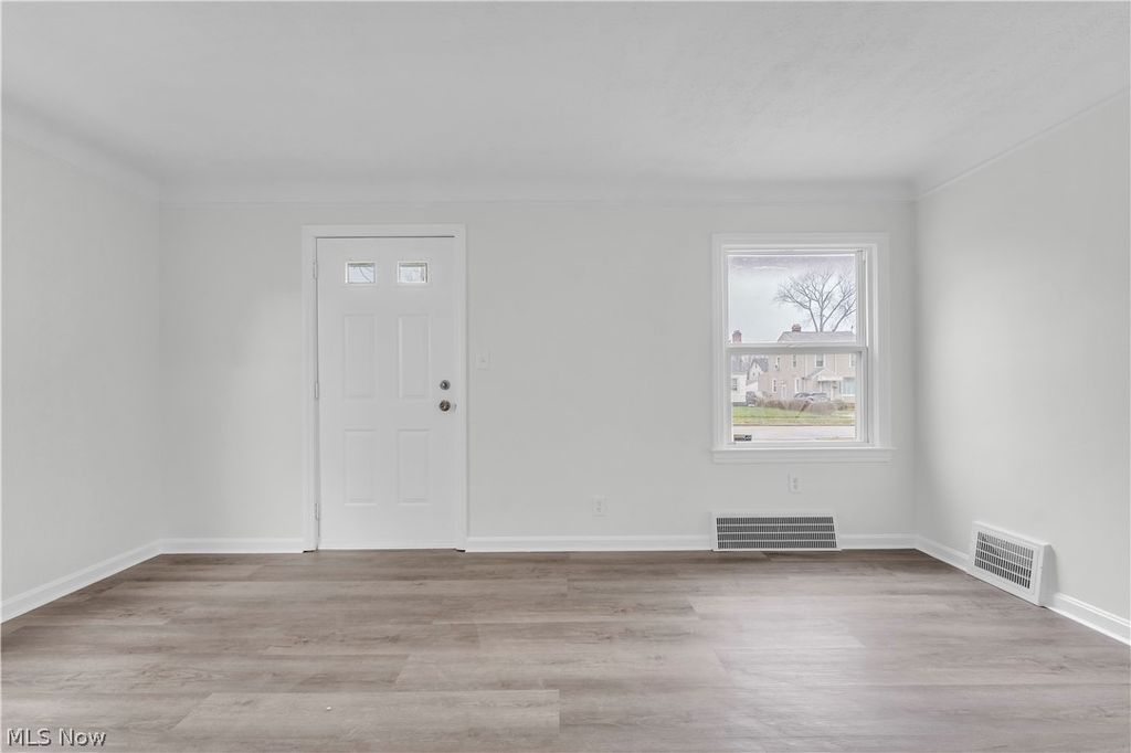 Photo of 1511 E 196th Street, Euclid, OH 44117 (MLS # 5195559)