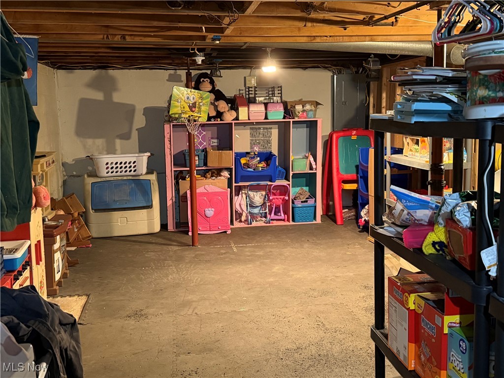 Carrie M Tav Adn - Residential