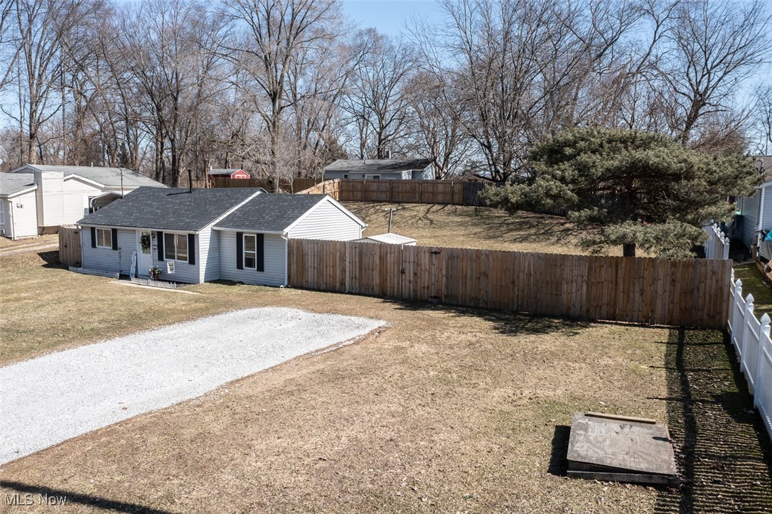 913 Milo White Drive, Akron, Ohio image 24