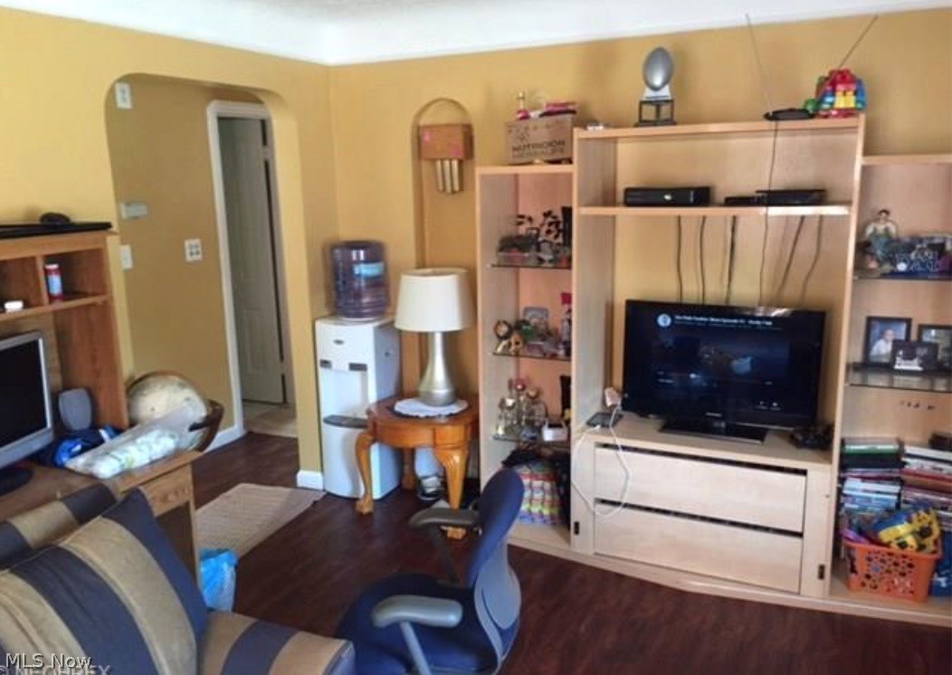 A J Marvins - Residential