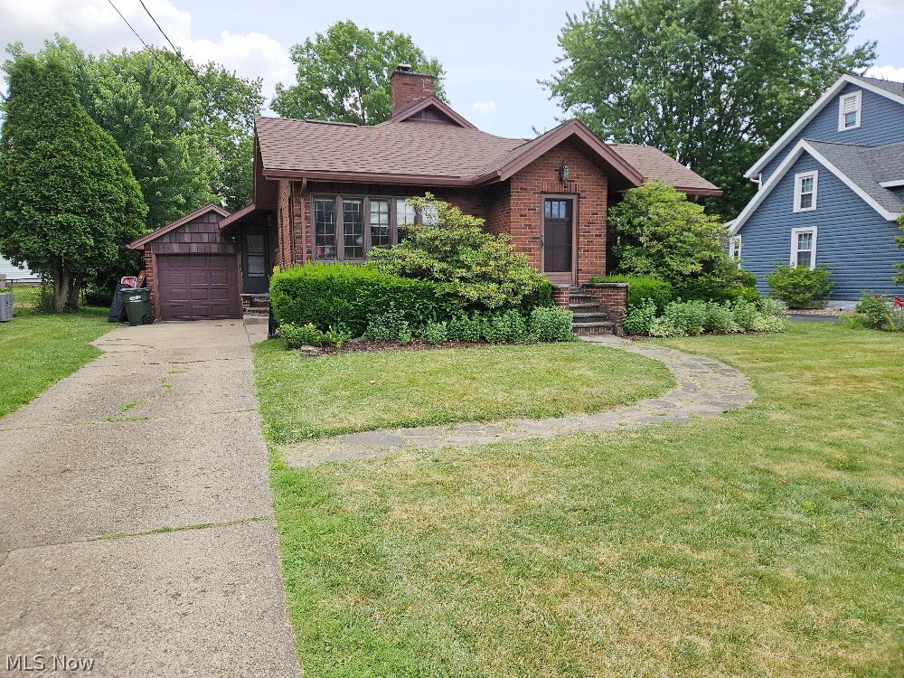 Photo 1 of 5 — 450 N Wood Street, East Canton, OH 44730