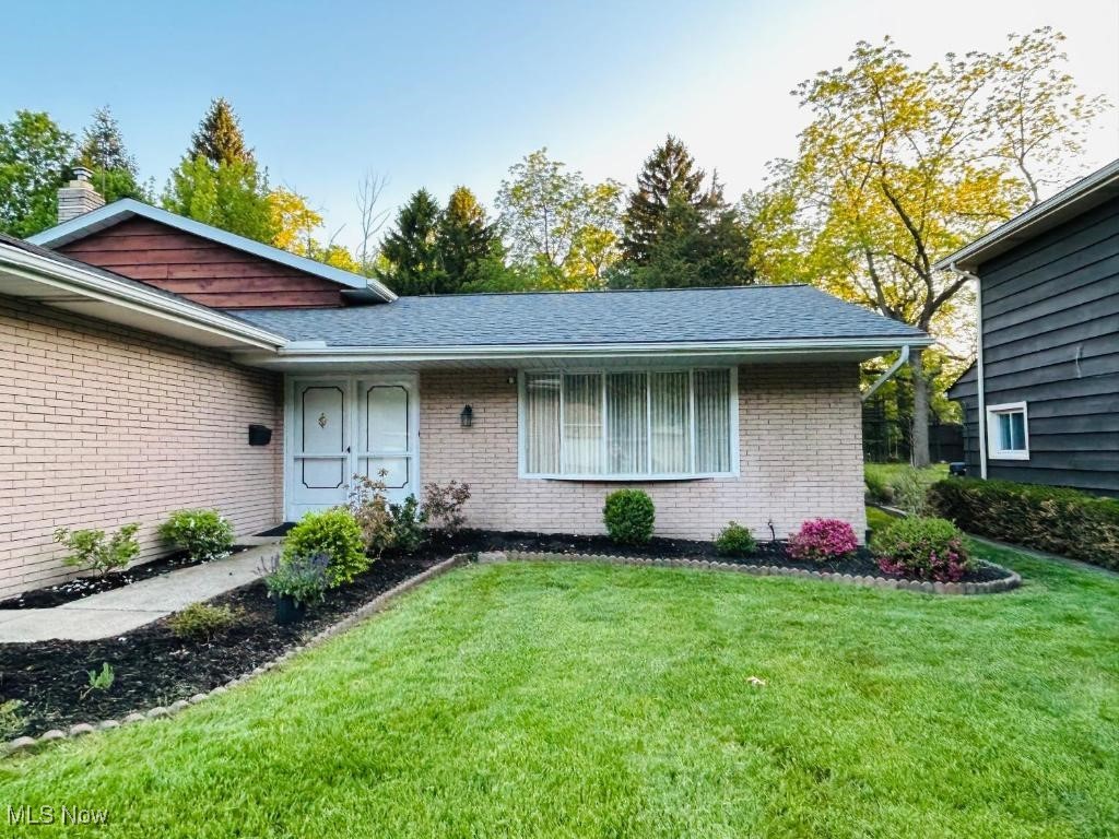 This beautifully updated 2,300 sq. ft. split-level home has been completely remodeled with modern finishes and thoughtful updates throughout. Offering 3 spacious bedrooms and 3 full bathrooms, it provides ample space and comfort for families or anyone looking for a move-in ready home.
Step inside to stunning hardwood floors that flow seamlessly through the main living areas, complemented by vaulted beam ceilings and recessed lighting that create a bright, airy ambiance. The open kitchen is equipped with stainless steel appliances, plenty of cabinetry, and a layout that’s perfect for preparing meals and entertaining guests.
The cozy living room features a charming fireplace, ideal for relaxing evenings. Adjacent is a lovely sunroom that opens up to a serene wooded backyard, providing a tranquil space to enjoy morning coffee or unwind while taking in nature’s beauty. Outside, the private patio invites outdoor gatherings, BBQs, or quiet reflection surrounded by mature trees.
Recent practical upgrades include a newer furnace, hot water tank, and roof, giving you peace of mind for years to come. The bedrooms are generously sized with updated bathrooms showcasing modern fixtures and finishes. A large walk-in closet offers abundant storage space to keep things organized and tidy.
Perfectly designed for both entertaining and everyday living, this home combines charm, comfort, and functionality on a cull-de- sac street. Don’t miss the chance to own this stunning, move-in ready property — schedule your showing today!