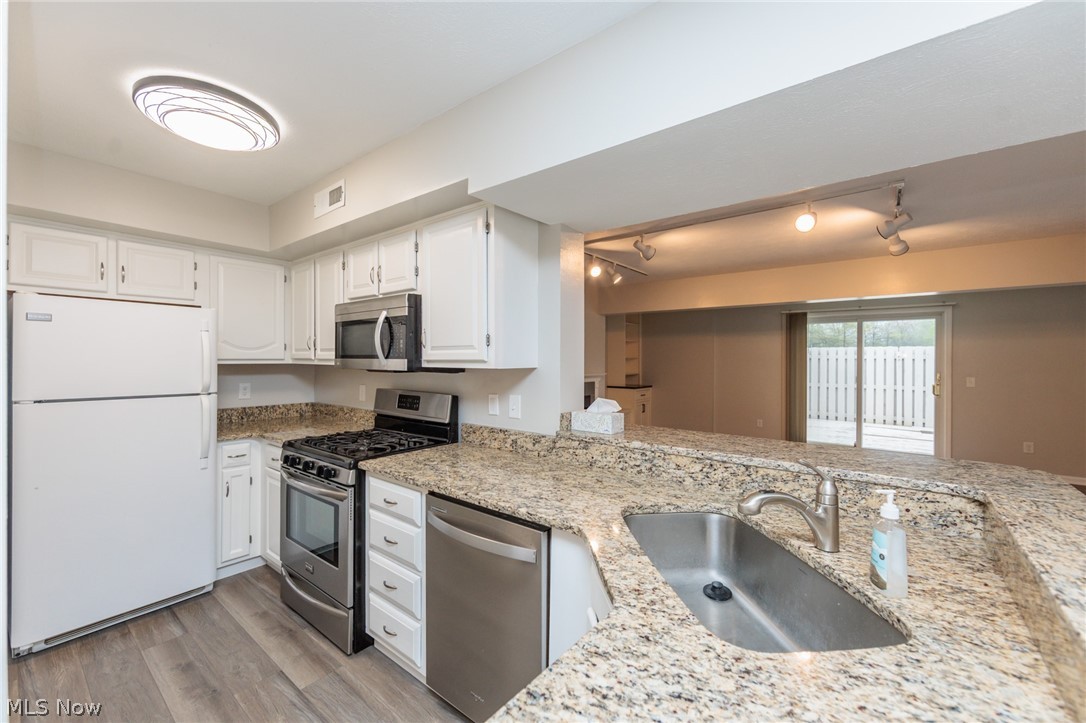 Emerald Point - Residential