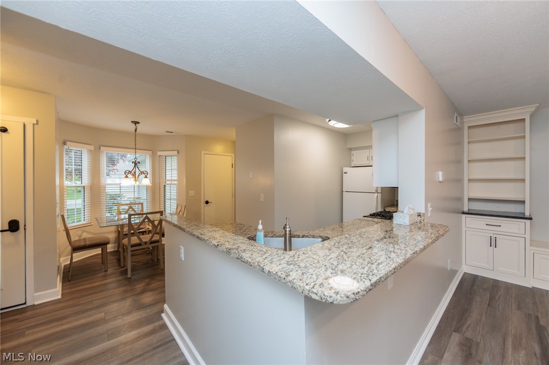 16457 Emerald Point