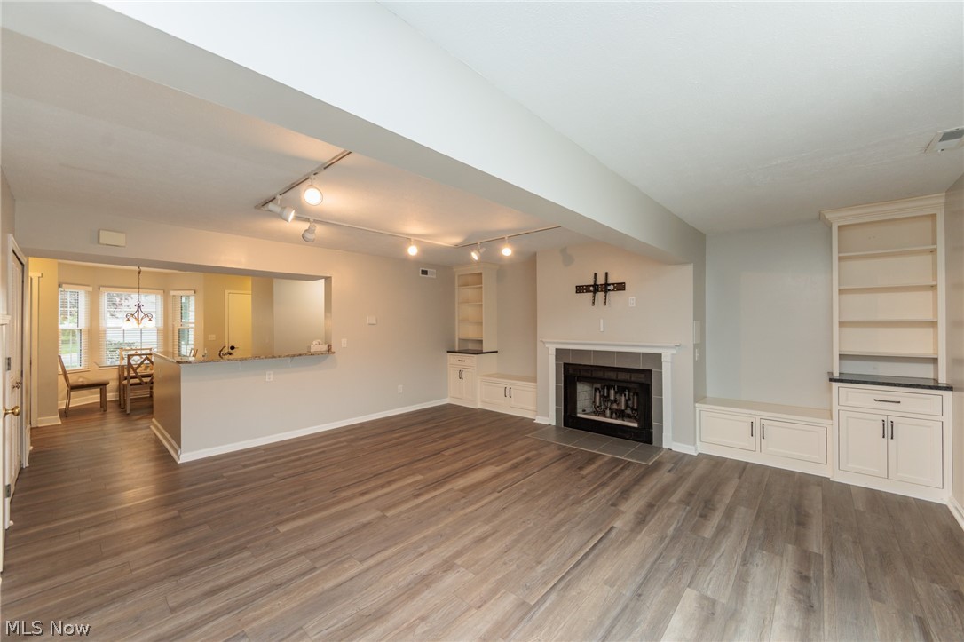 Emerald Point - Residential