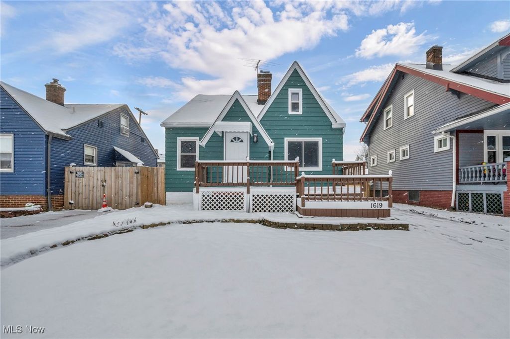 Photo of 1619 Ardoyne Avenue, Cleveland, OH 44109 (MLS # 5181275)