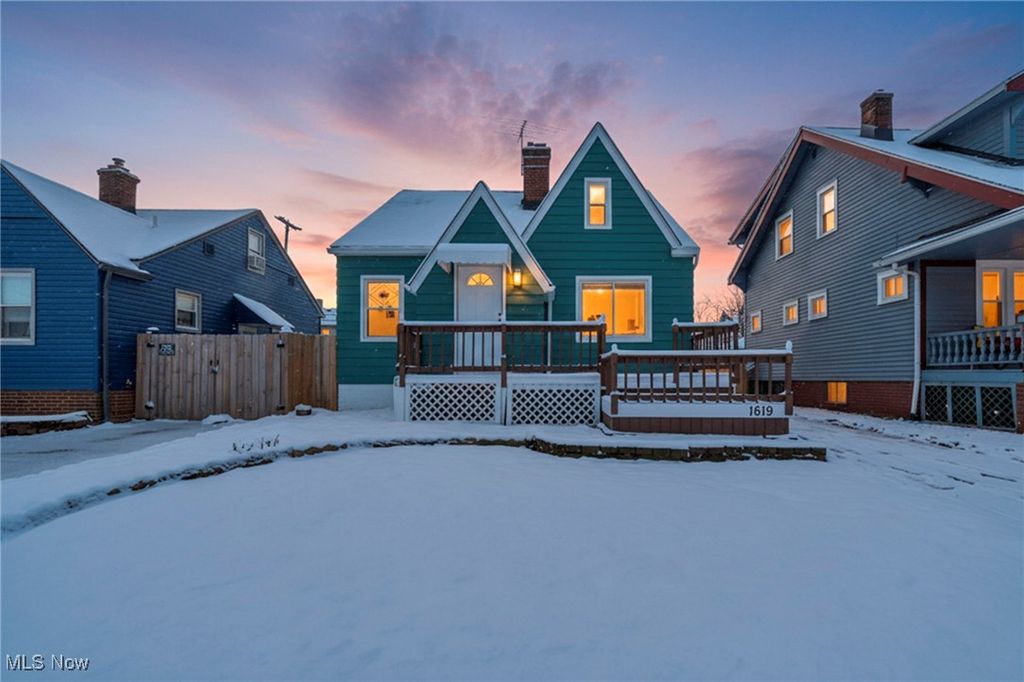 Photo of 1619 Ardoyne Avenue, Cleveland, OH 44109 (MLS # 5181275)