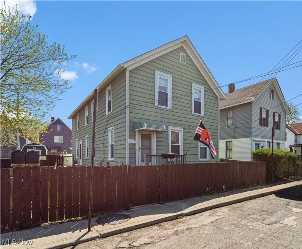 Photo of 3273 W 23rd Place, Cleveland, OH 44109 (MLS # 5167280)
