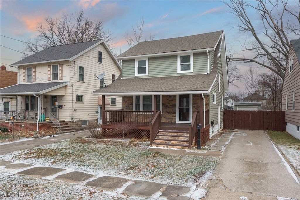 Photo of 1134 W 19th Street, Lorain, OH 44052 (MLS # 5178893)