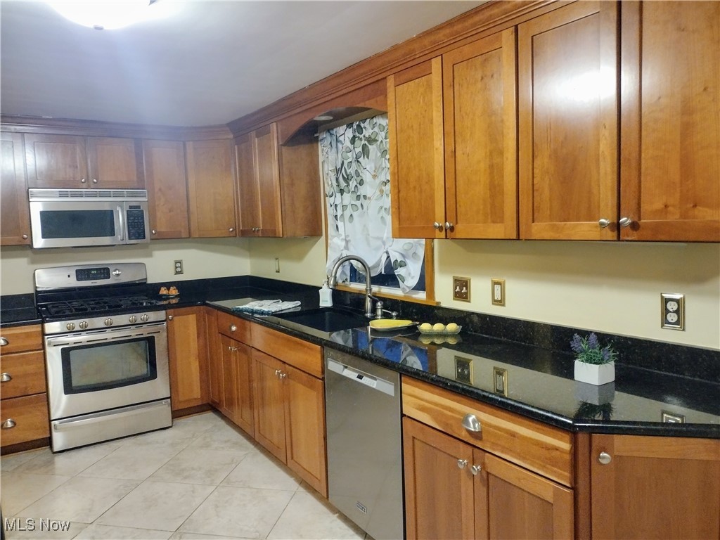 4376 22nd Street, Canton, Ohio image 4