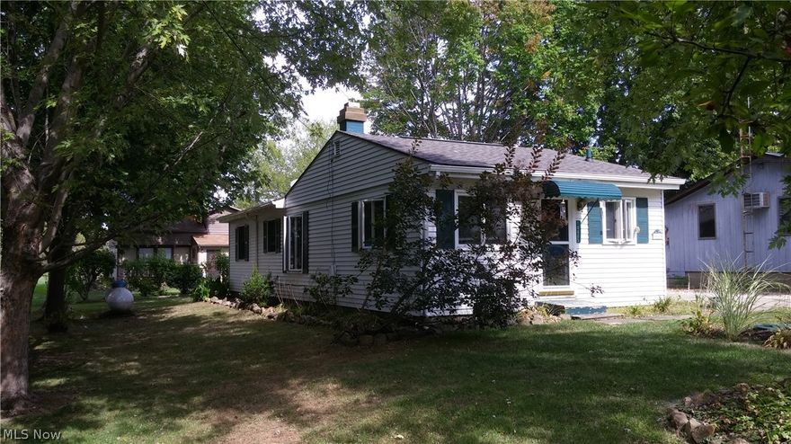 Cozy 2B/2BA home or summer getaway, includes Dock privileges and dock ownership in Kirkbride of Berlin. This home features a large living room with fireplace that is open to the kitchen and dining area. Convenience of docking your boat just down the street where there is a large park like common area. Nice 18x22 garage and shaded yard. Septic aerator system new in 2009. New roof 2015, new well pump 2013, Rebuilt softener 2014 and new refrigerator 2015, new dock 2014----won't last!!