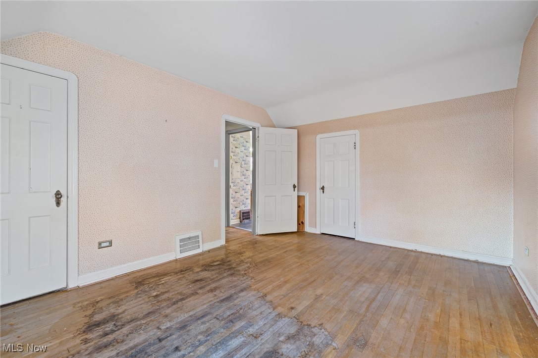 Elmwood Beach - Residential