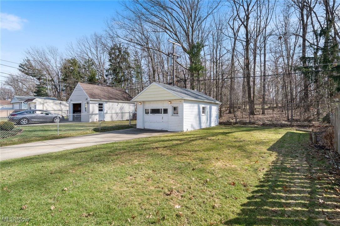 2619 Torrington Avenue, Parma, Ohio image 33
