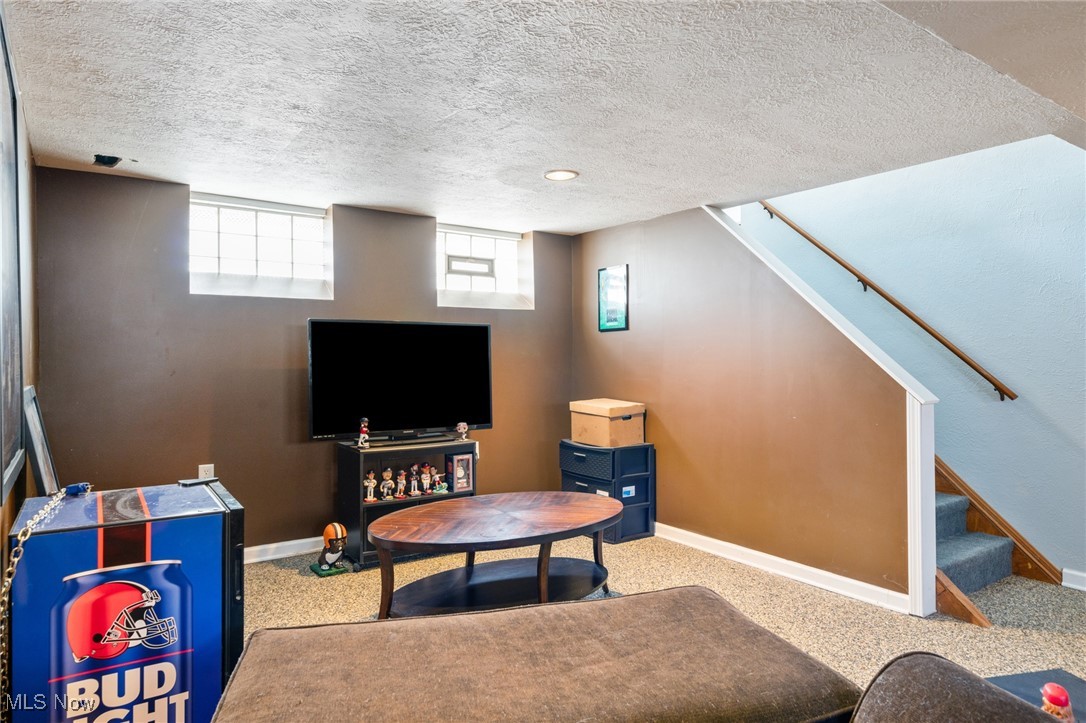 2619 Torrington Avenue, Parma, Ohio image 27