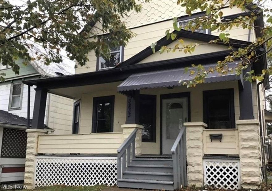 Check out this fully renovated duplex located in the West Boulevard neighborhood with 5 bedrooms and 2 bathrooms in total. The down unit has 3 bedrooms and 1 bathroom and is currently rented at $900/month, lease will end on 1/31/2025. The up unit features 2 bedrooms and 1 bathroom and is currently rented at $800/month; lease will end 8/31/2023. Lota of brand new electrical, plumbing, drywall in the 2nd floor, kitchens, cabinets, bathrooms, full cosmetic updates, new piping in 2nd floor, new furnace for top floor, new HWT and more!