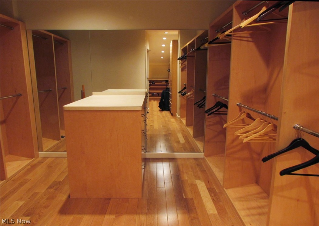 Pinnacle Condo Ph 02a - Residential