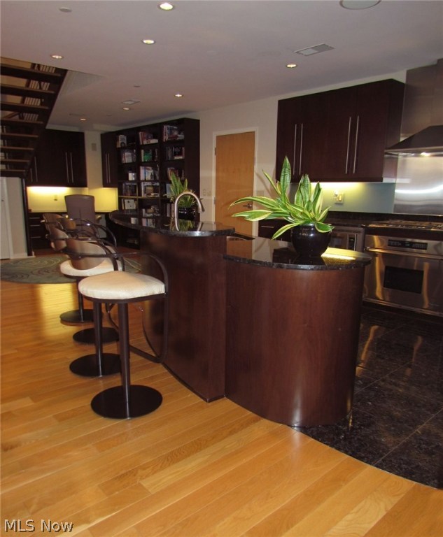 Pinnacle Condo Ph 02a - Residential