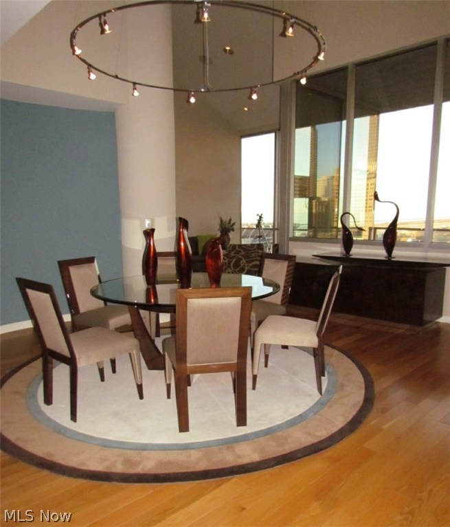 Pinnacle Condo Ph 02a - Residential