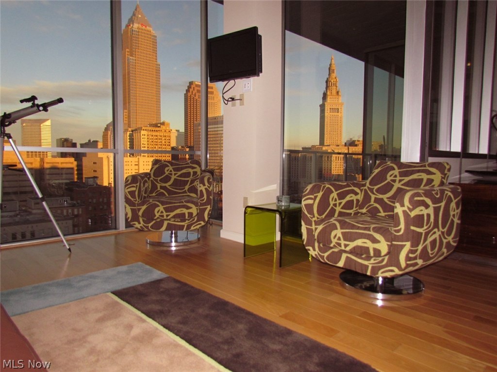 Pinnacle Condo Ph 02a - Residential