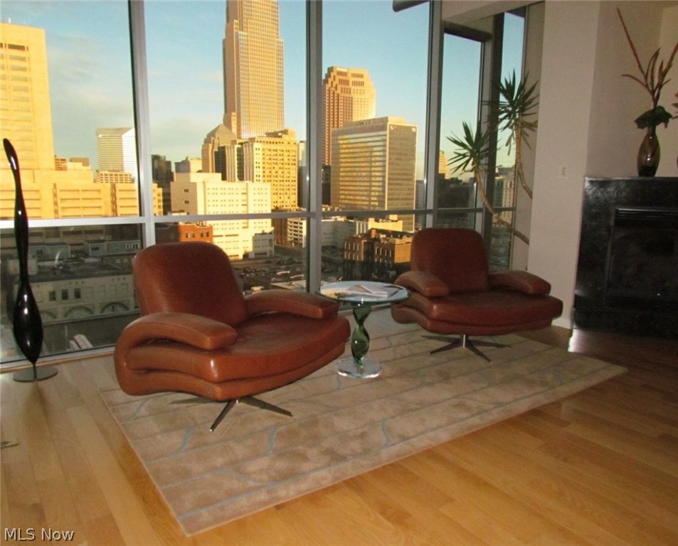 Pinnacle Condo Ph 02a - Residential