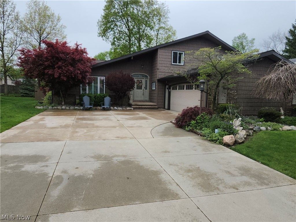 Photo of 7680 ALDERSYDE Drive, Middleburg Heights, OH 44130 (MLS # 5206585)