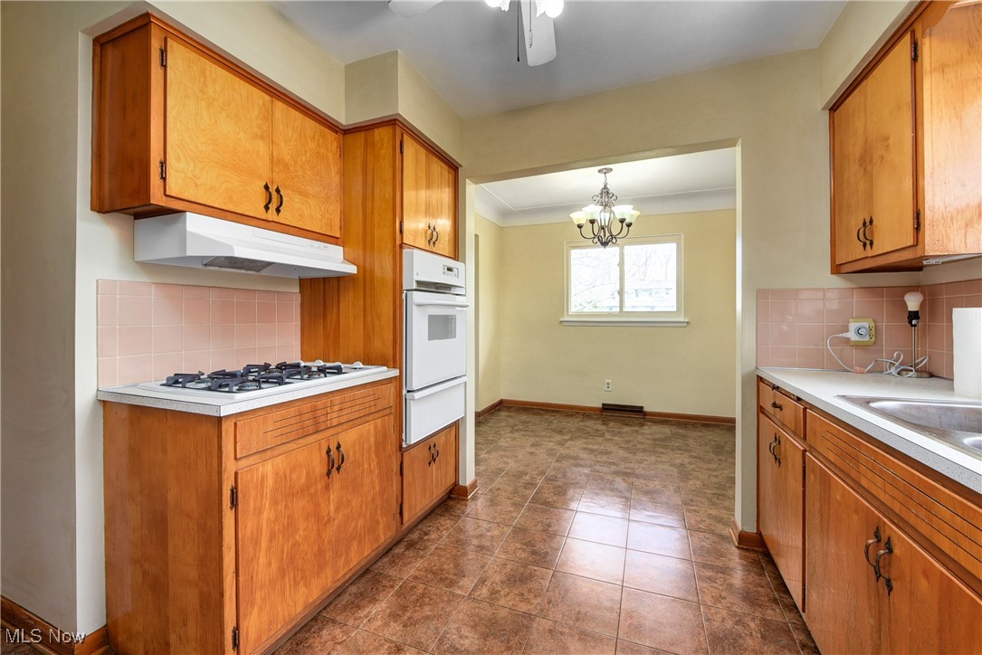 24305 Normandy Drive, Olmsted Falls, Ohio image 15