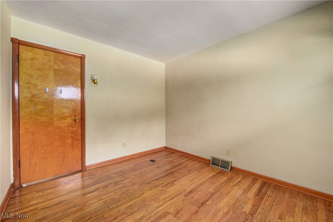 24305 Normandy Drive, Olmsted Falls, Ohio image 22