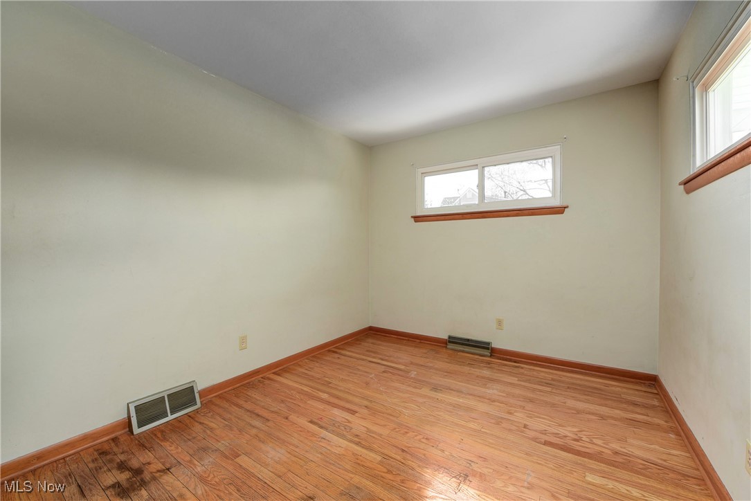 24305 Normandy Drive, Olmsted Falls, Ohio image 27