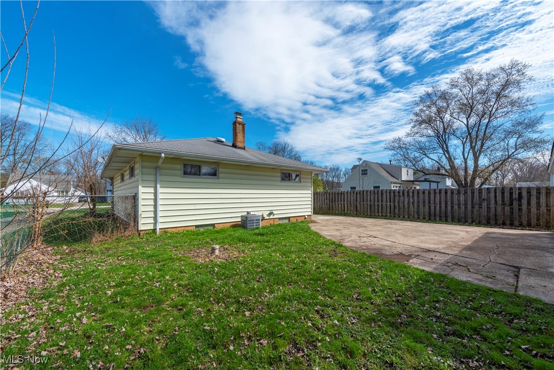 24305 Normandy Drive, Olmsted Falls, Ohio image 46