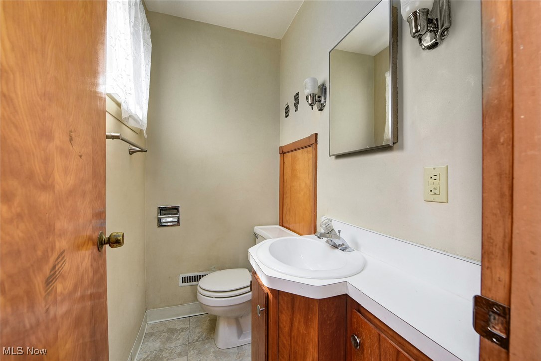 24305 Normandy Drive, Olmsted Falls, Ohio image 31