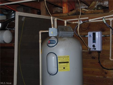 Tiny photo for 954 Luke Chute Road, Waterford, OH 45786 (MLS # 5203482)