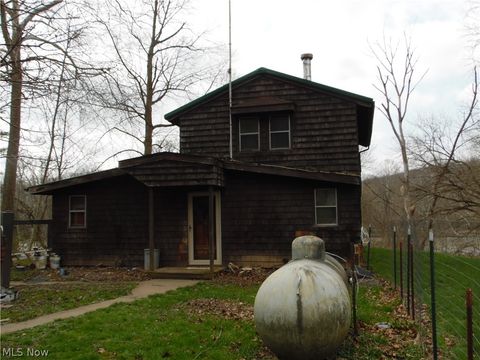 Photo of 954 Luke Chute Road, Waterford, OH 45786 (MLS # 5203482)