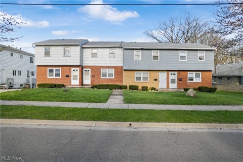 Photo of 440 Zahn Drive, Akron, OH 44313 (MLS # 5255652)
