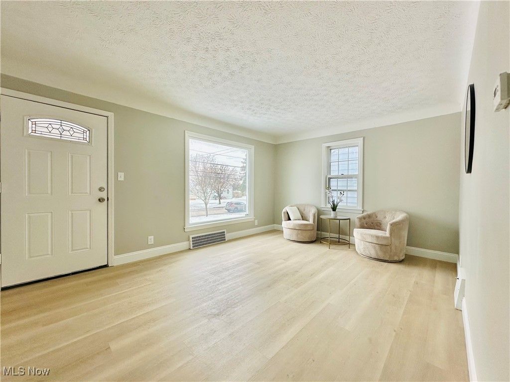 Photo of 15405 Turney Road, Maple Heights, OH 44137 (MLS # 5175519)