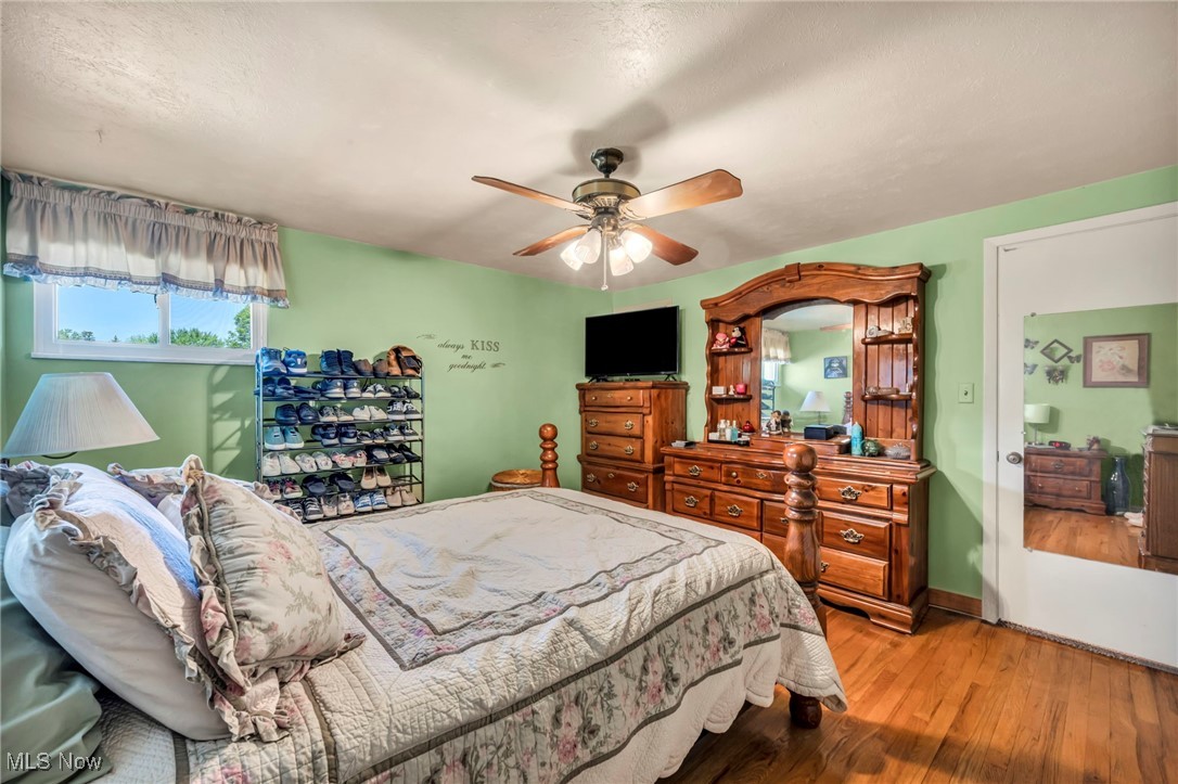 25017 Randall Drive, North Olmsted, Ohio image 16