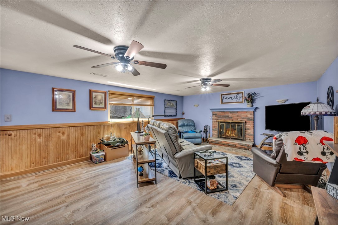 25017 Randall Drive, North Olmsted, Ohio image 24