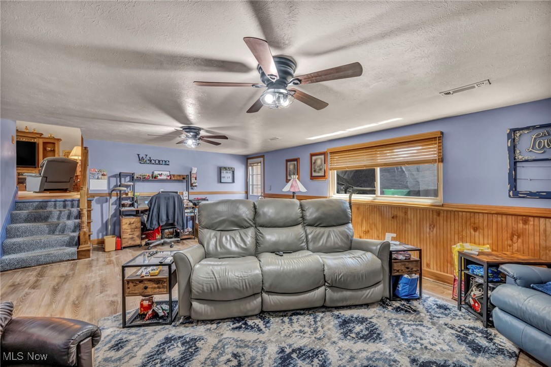 25017 Randall Drive, North Olmsted, Ohio image 22