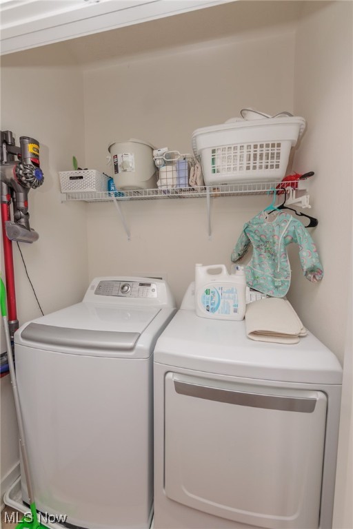 Battery Park Twnhms Condo - Residential