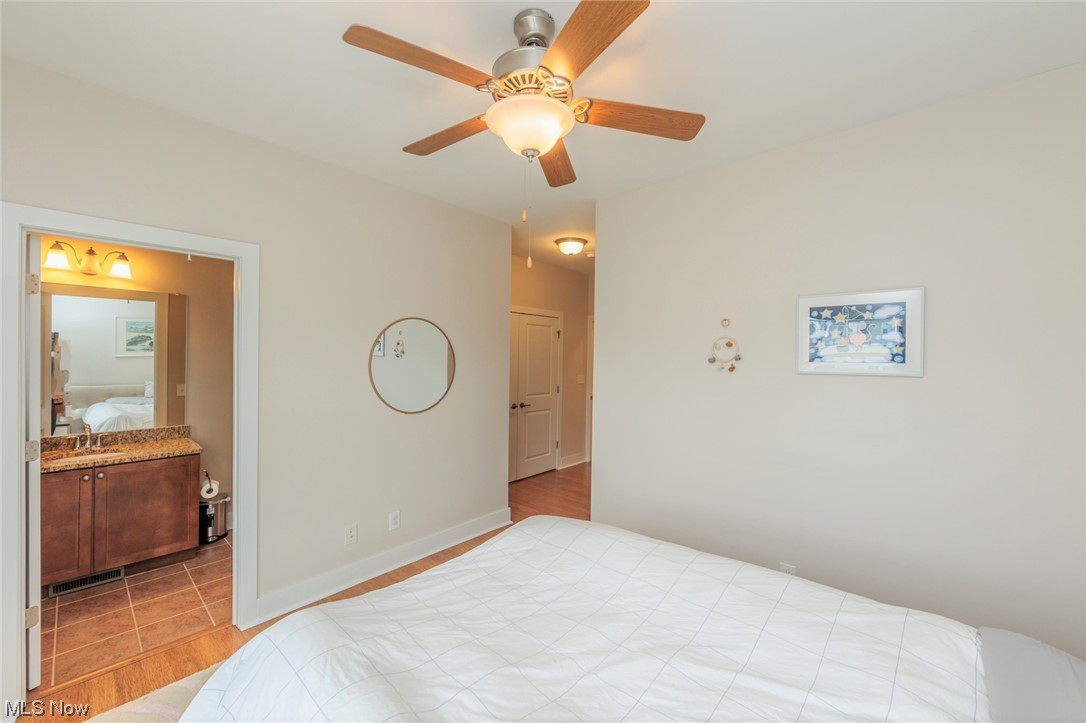 Battery Park Twnhms Condo - Residential