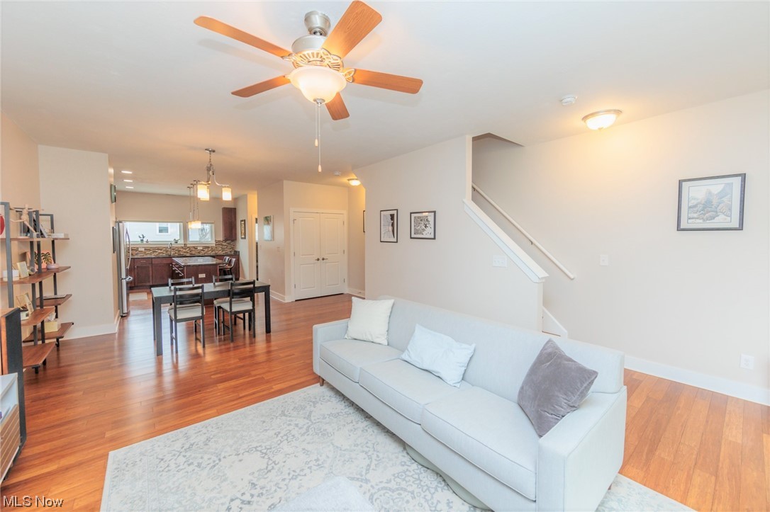 Battery Park Twnhms Condo - Residential