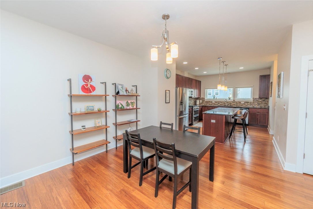 Battery Park Twnhms Condo - Residential