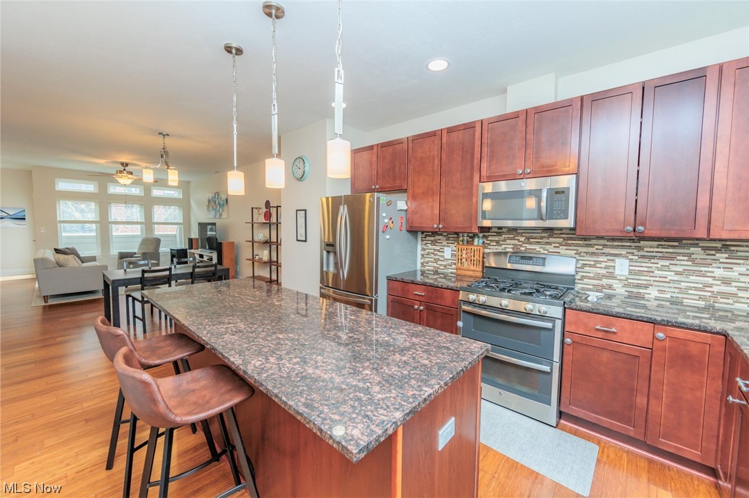 Battery Park Twnhms Condo - Residential