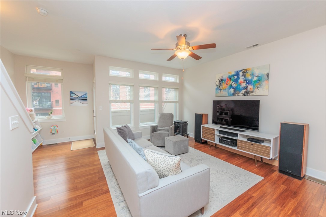 Battery Park Twnhms Condo - Residential