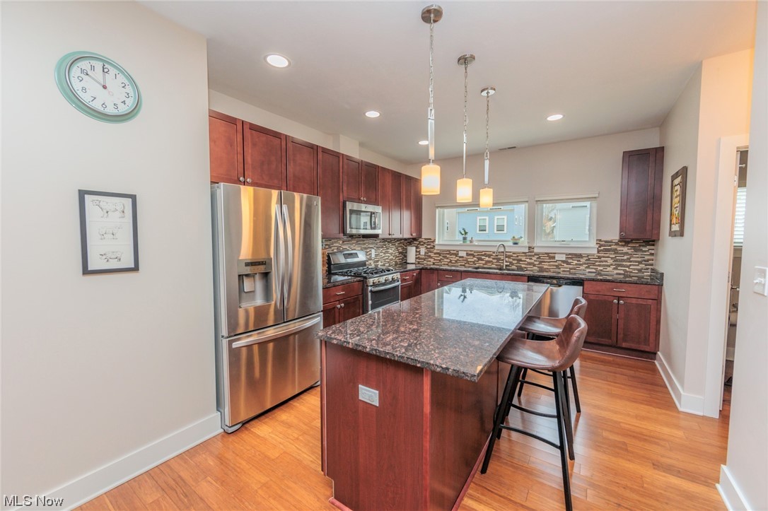 Battery Park Twnhms Condo - Residential