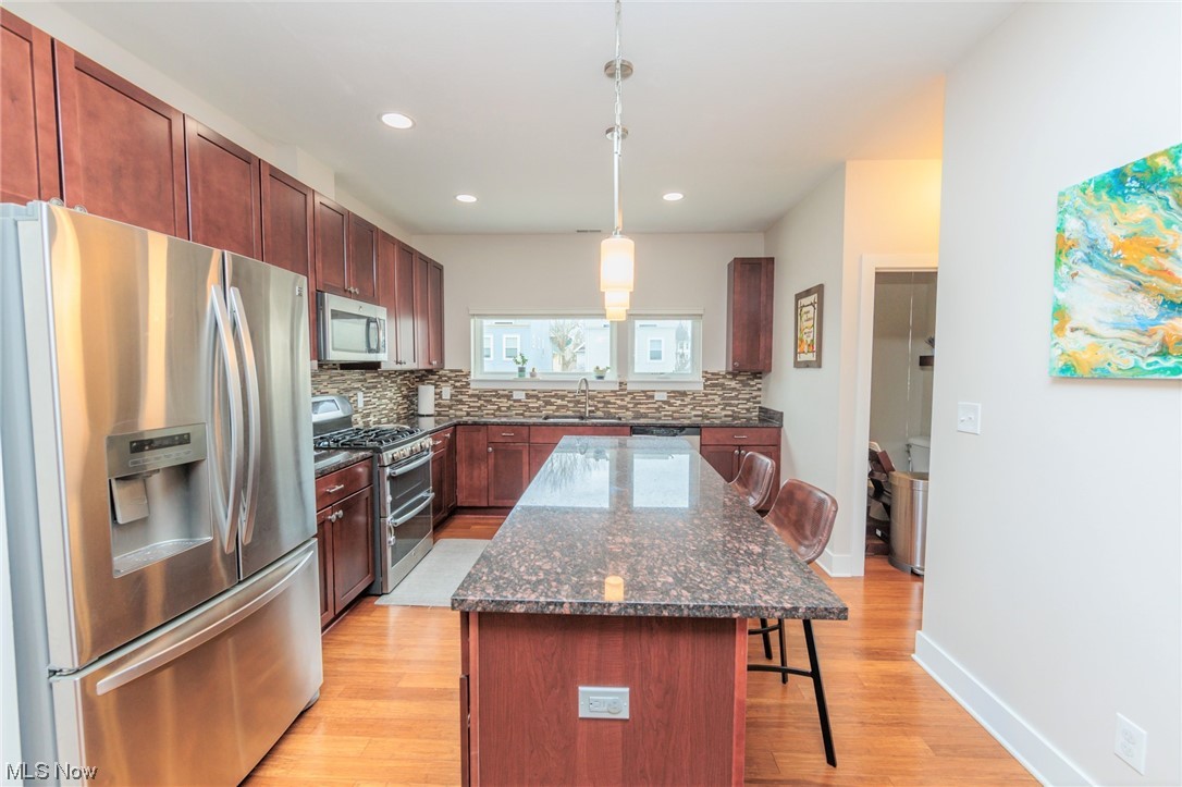 Battery Park Twnhms Condo - Residential