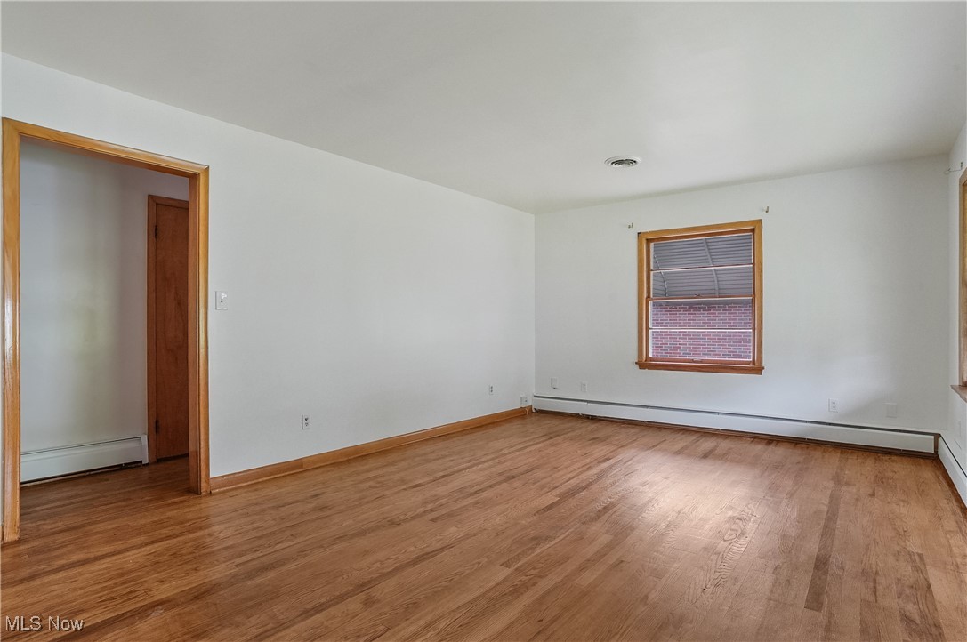 Akron, Ohio 44301, United States, 3 Bedrooms Bedrooms, ,2 BathroomsBathrooms,Residential,Active,168164