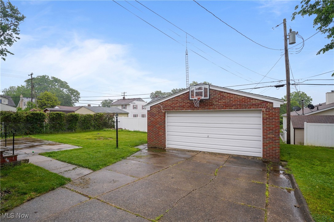 Akron, Ohio 44301, United States, 3 Bedrooms Bedrooms, ,2 BathroomsBathrooms,Residential,Active,168164