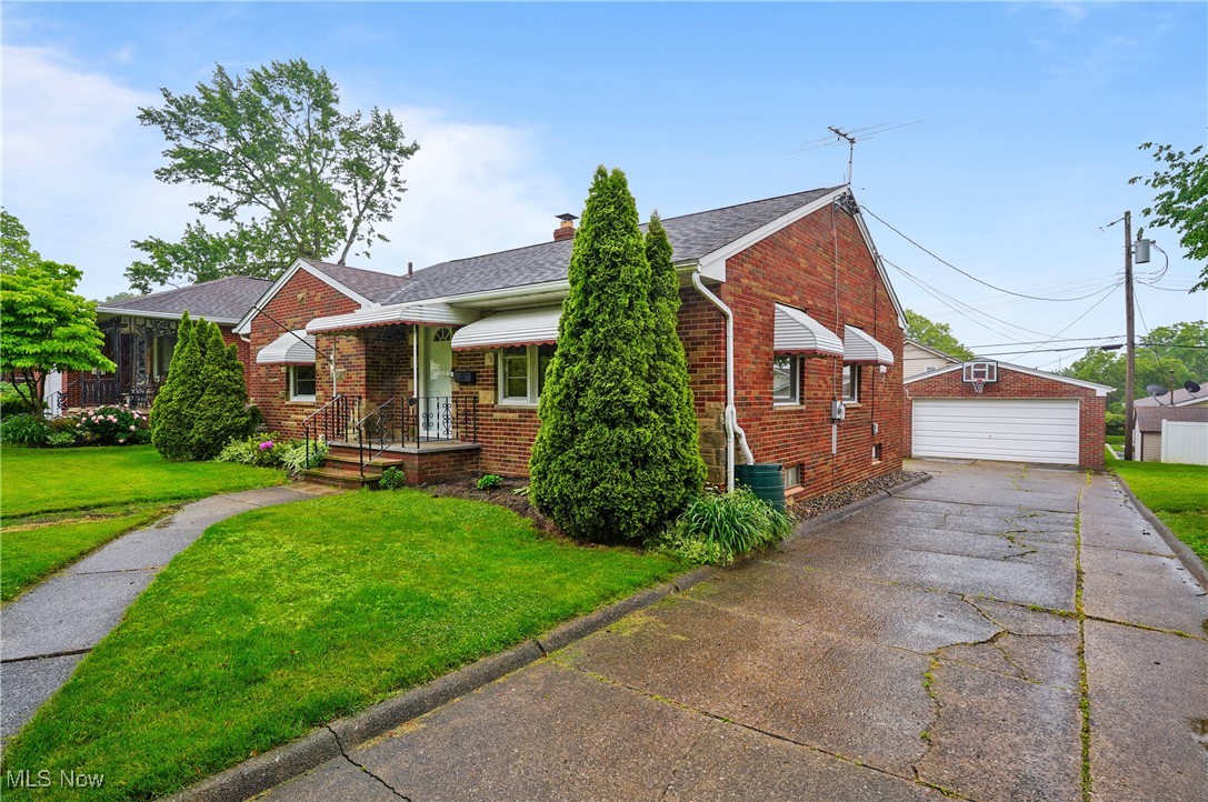 Akron, Ohio 44301, United States, 3 Bedrooms Bedrooms, ,2 BathroomsBathrooms,Residential,Active,168164