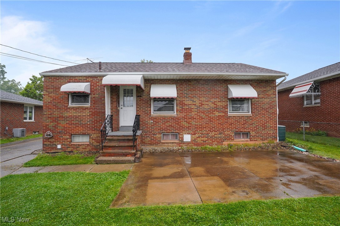 Akron, Ohio 44301, United States, 3 Bedrooms Bedrooms, ,2 BathroomsBathrooms,Residential,Active,168164