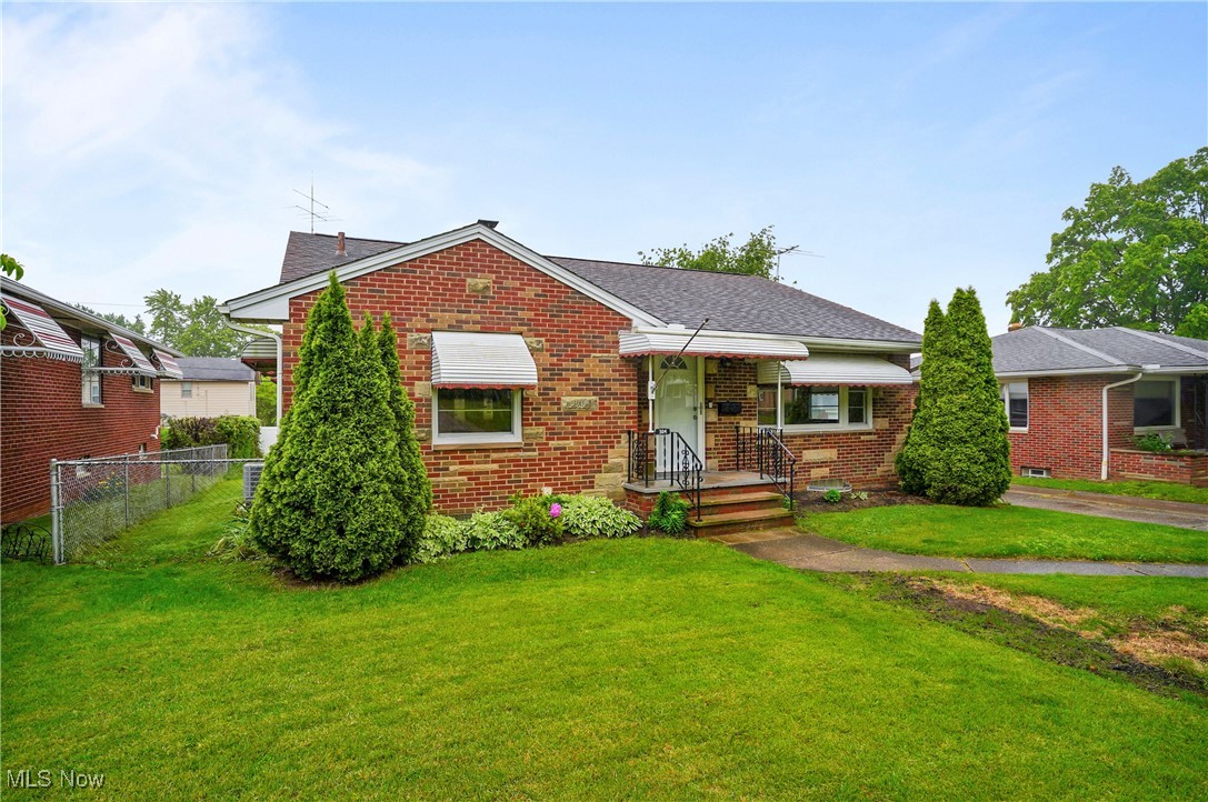 Akron, Ohio 44301, United States, 3 Bedrooms Bedrooms, ,2 BathroomsBathrooms,Residential,Active,168164